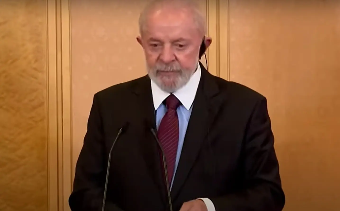 "Quando eu parar em Moscou, vou tentar falar com o Putin. Não me custa nada falar: 'Ô, companheiro Putin, vá até Istambul negociar, p*rra'", afirmou (Foto: Youtube)