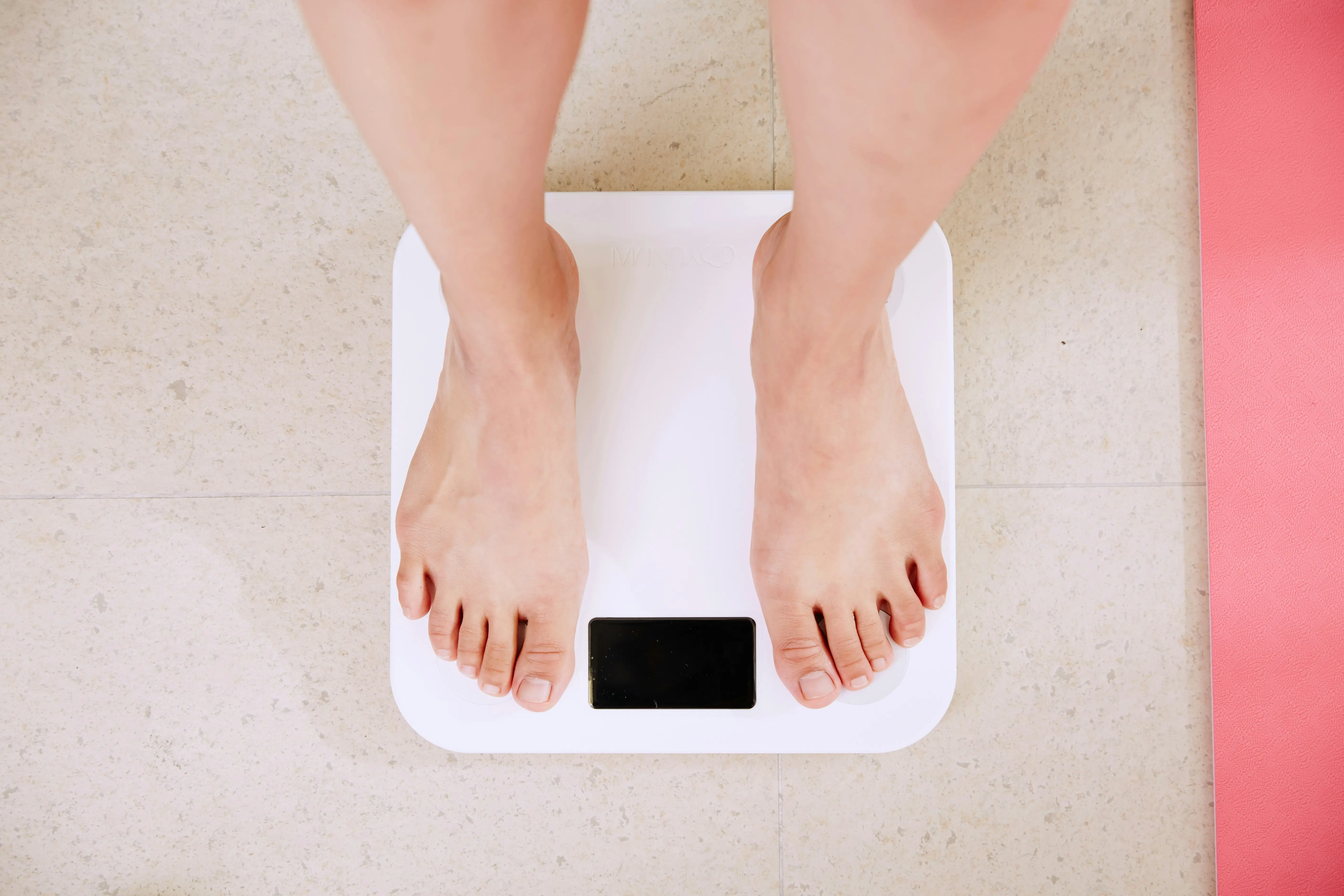 A cirurgia, usada no tratamento da obesidade e doenças associadas, poderá ser indicada para pessoas com IMC entre 30 e 35 (Foto: Unsplash)